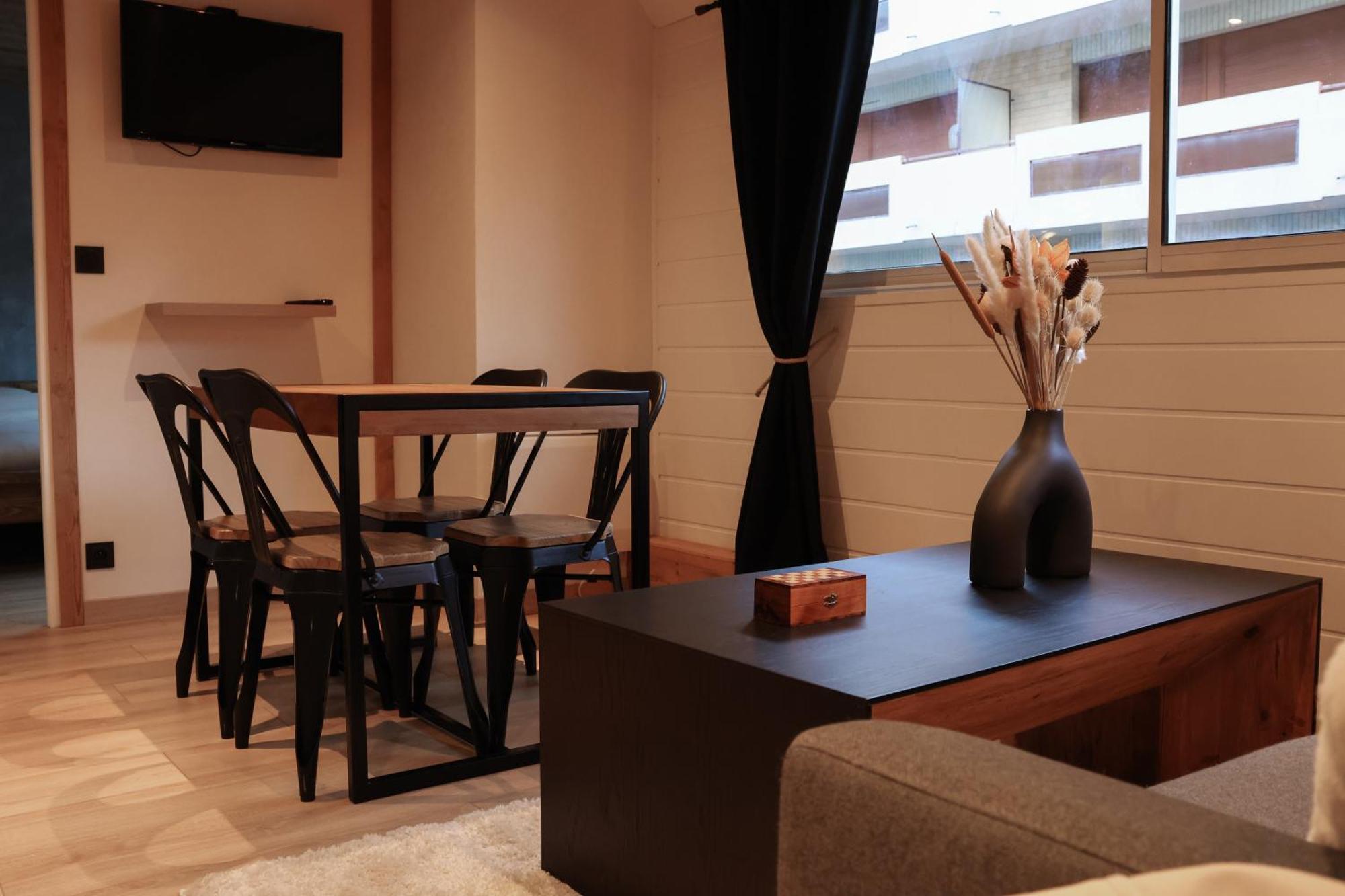 Apartament Ambiance Montagne, A Deux Pas De La Gare Cluses Zewnętrze zdjęcie