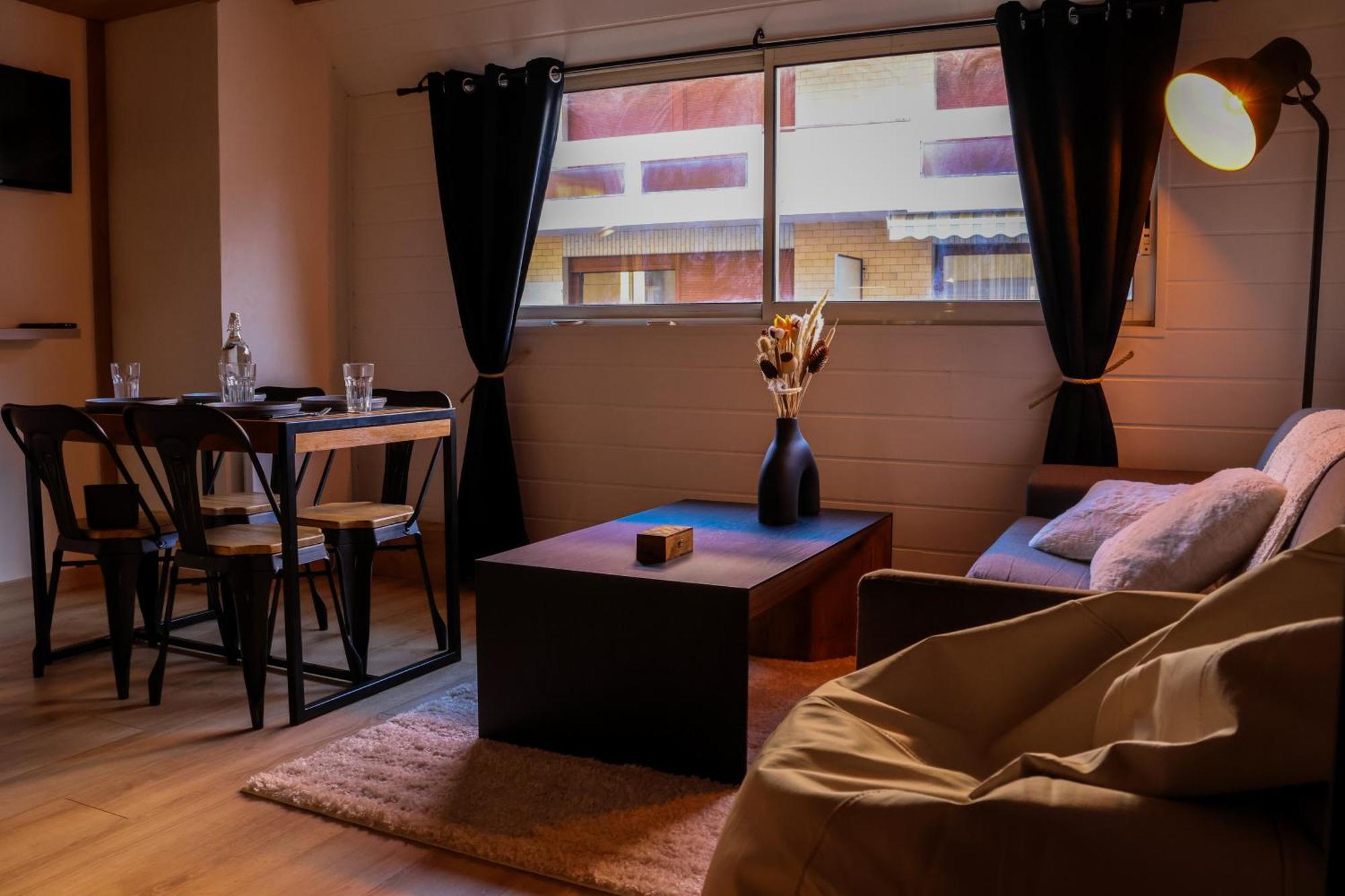 Apartament Ambiance Montagne, A Deux Pas De La Gare Cluses Zewnętrze zdjęcie